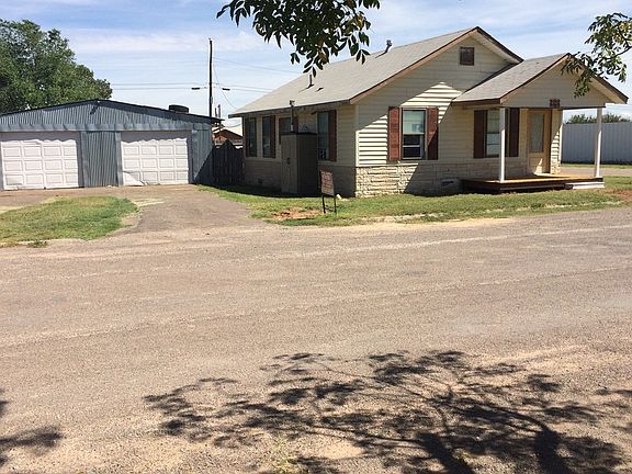 4th image of 307 S Oaklawn Dr