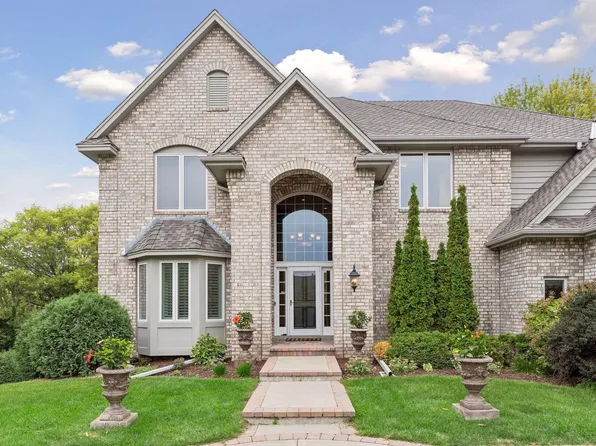 16465 Eagle Ridge Dr, Minnetonka, MN 55345