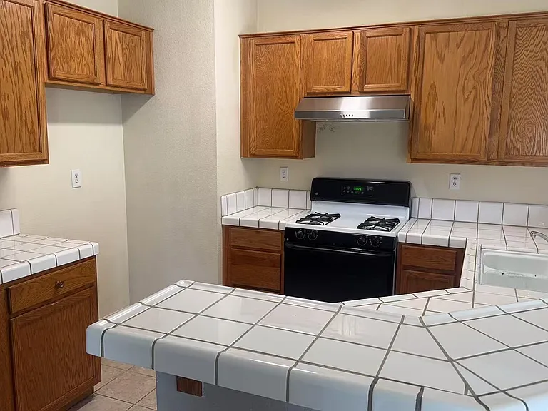 21 Van Horn Ct — Photo 3