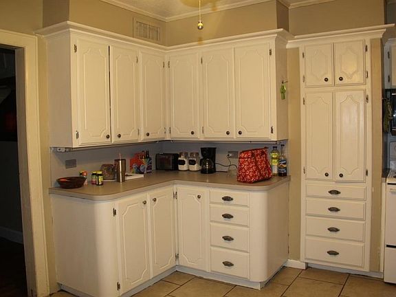4th image of 1125 Bluff View Dr