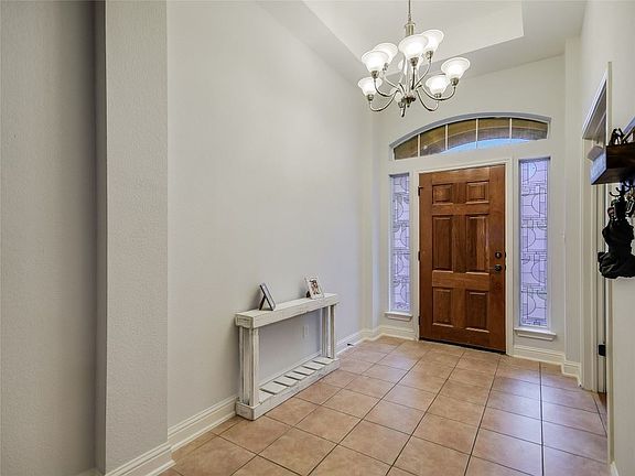 4th image of 6701 Yaupon Dr