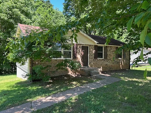 2830 Sparrow Dr
