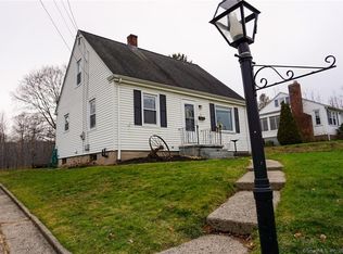 39 Peck Rd, Middletown, CT 06457