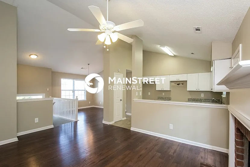 1005 Briarberry Lane — Photo 4