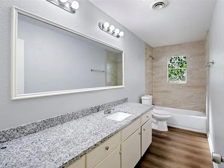 238 Sleepy Hollow Dr — Photo 18