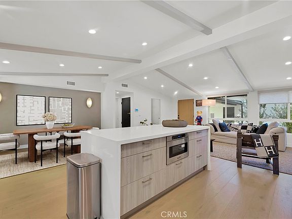 2nd image of 4941 Rigoletto St