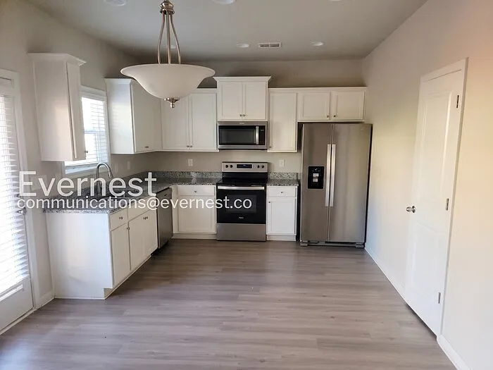 118 Culver St — Photo 4