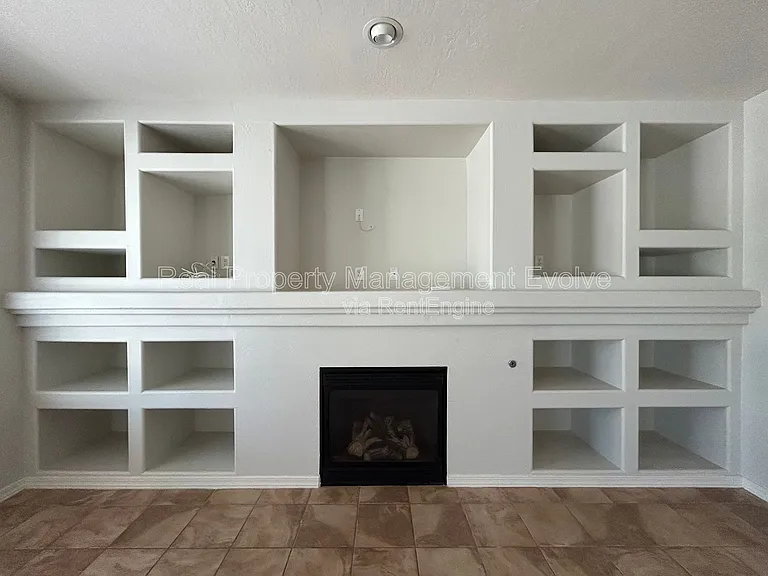 9707 S 45th Ave — Photo 22