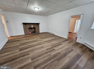 403 Washington Ave APT 3, Sellersville, PA 18960
