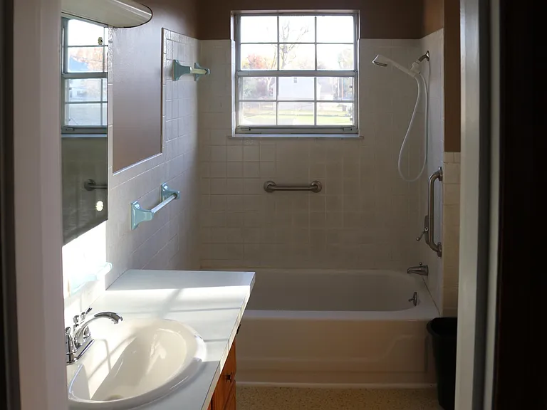 210 Montgomery St #210 — Photo 7