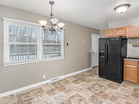 4th image of 3317 Silver Hills Ave