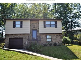 41 Beaver Dr, Hurricane, WV 25526