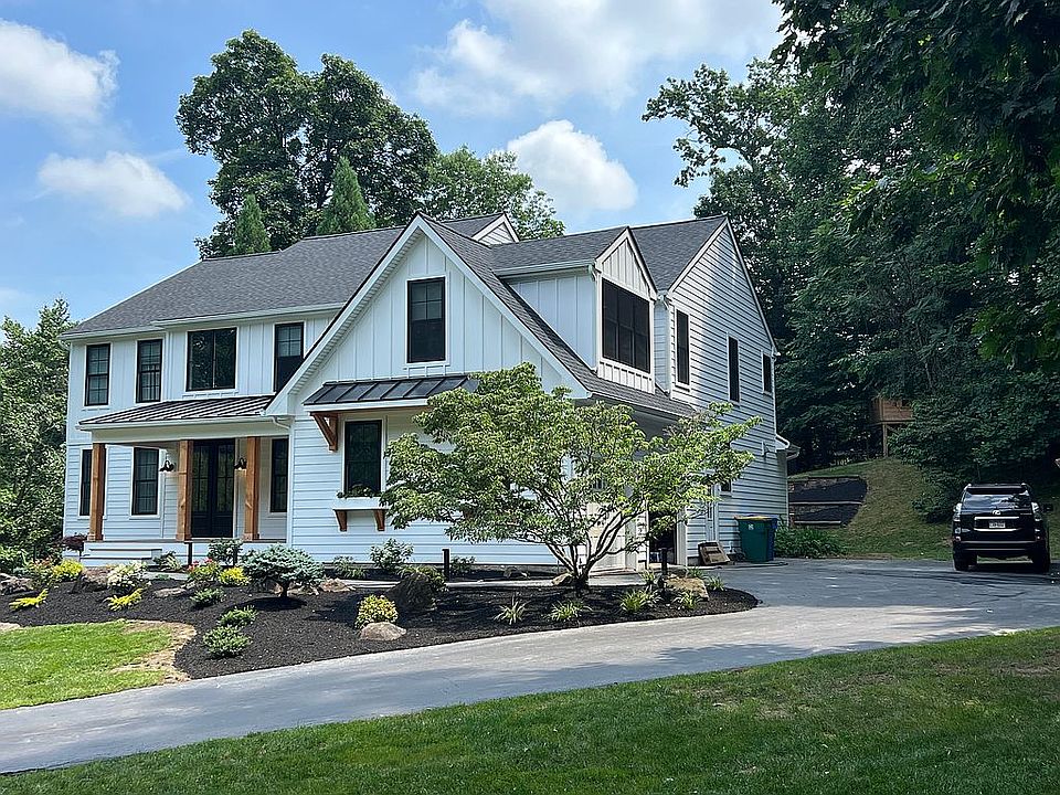 1st image of 1 Sussex Ct