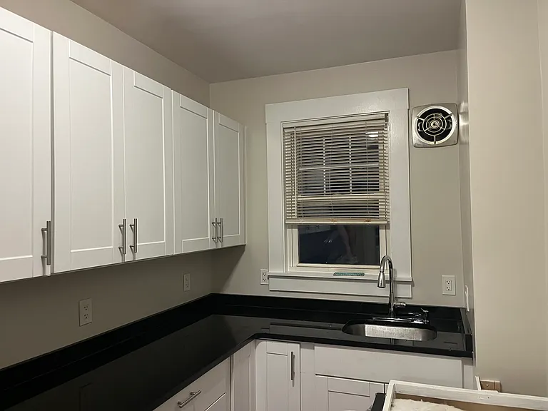 8 Hancock St #2 — Photo 2