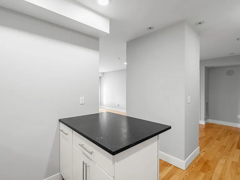 157 Hancock St #2 — Photo 8