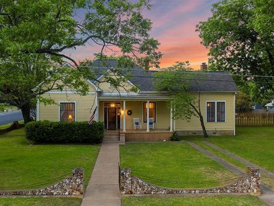 212 W Orchard St, Fredericksburg, TX, 78624