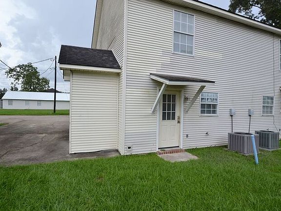 4th image of 3103 Singletary Dr #B3