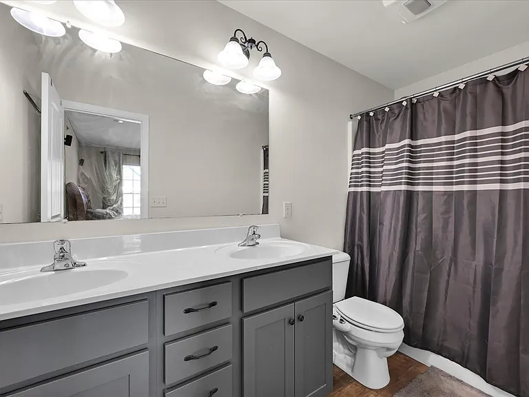 721 Farmwood Ln — Photo 16