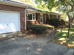1033 Valmire Dr, Chesapeake, VA 23320