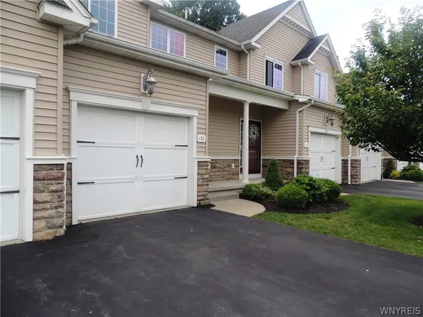 155 Slate Bottom Dr, Depew, NY 14043