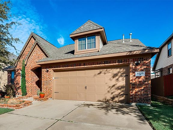 3rd image of 3205 Gidran Dr