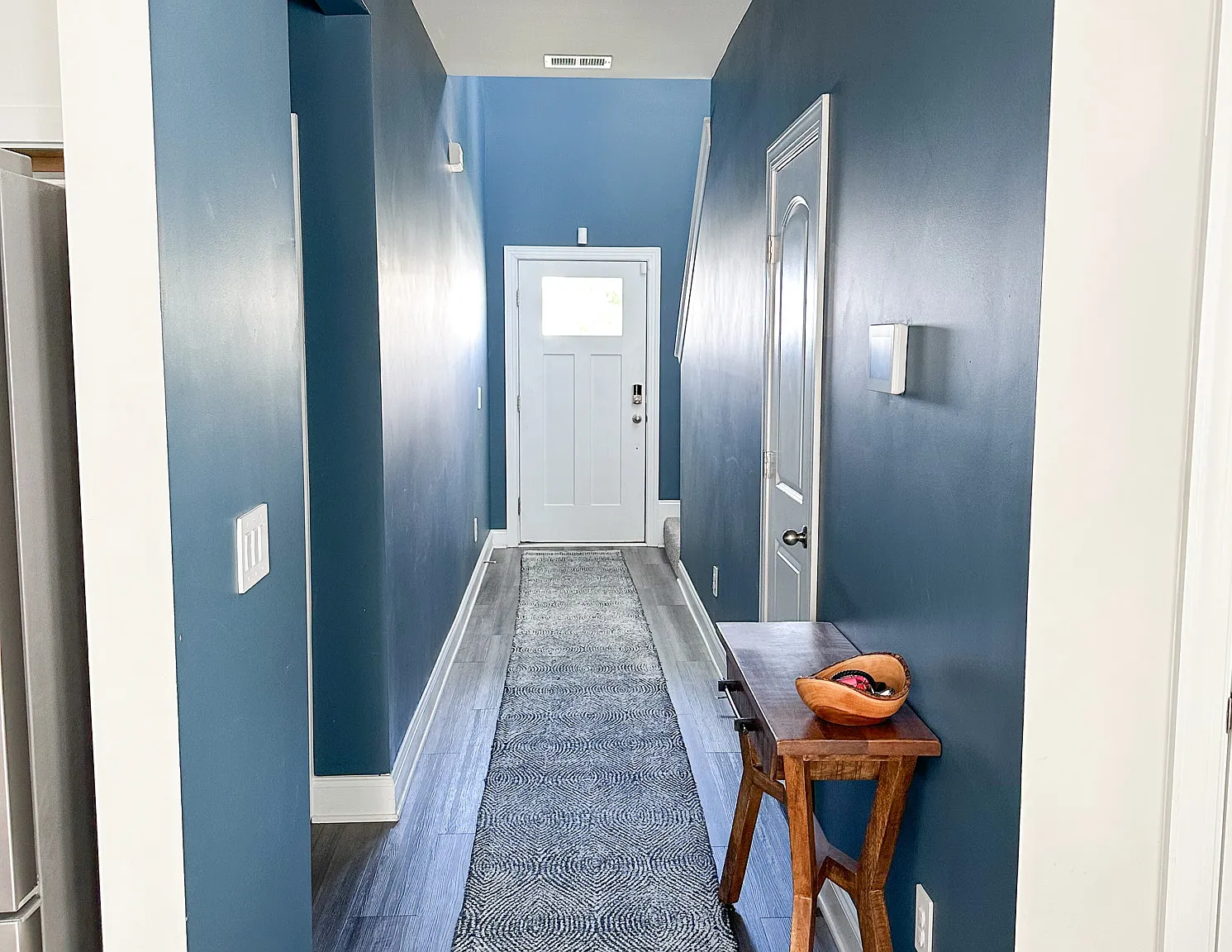 4 bed, 2.5 bath, 2081 sqft, $2,800 — Photo 3