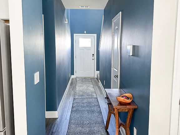 3rd image of 4421 Skyridge Dr