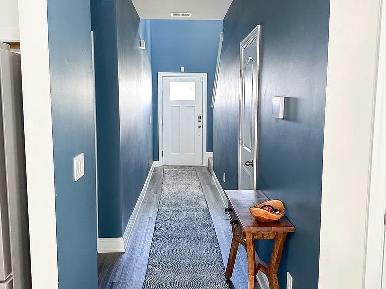 4421 Skyridge Dr — Photo 3