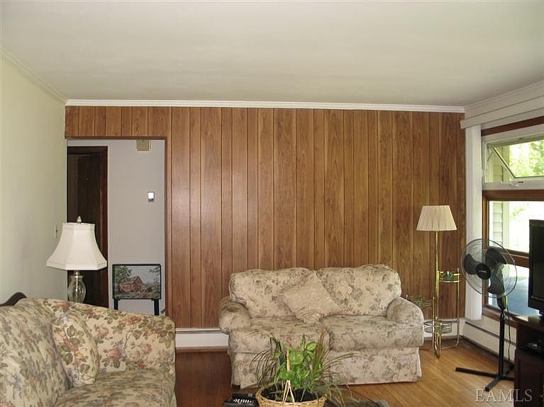 2nd image of 312 Towners Rd