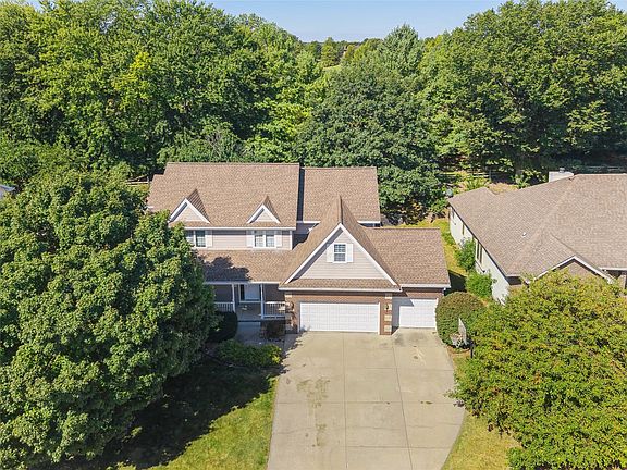 2nd image of 990 SE Brentwood Dr