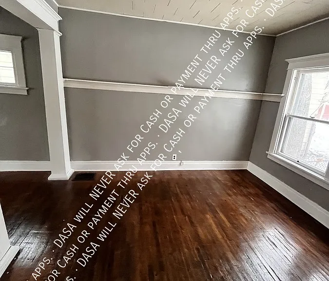 79 Henrietta Ave — Photo 6