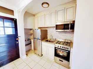 1900 W Wilson Ave #3A, Chicago, IL 60640