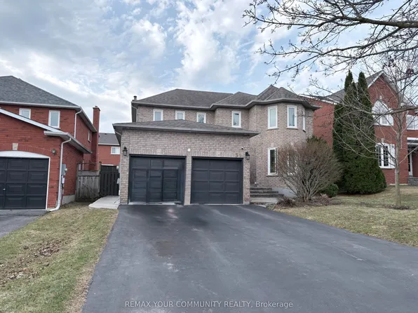 39 Nelson Cir #Basement, Newmarket, ON L3X 1R1