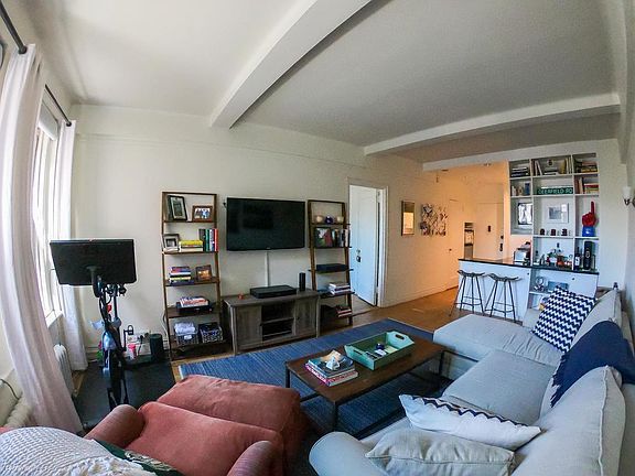 4th image of 24 5th Ave APT 705