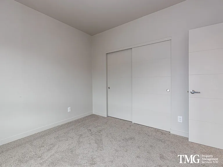 Market Village Apartments — Photo 8