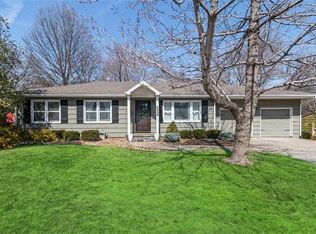 5508 W 71st St, Prairie Village, KS 66208