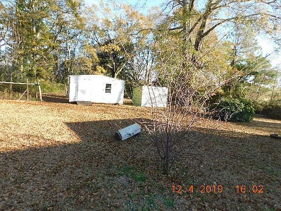 4th image of 721 S Broadnax St