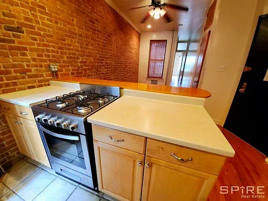 Rented by Spire Group | media 11