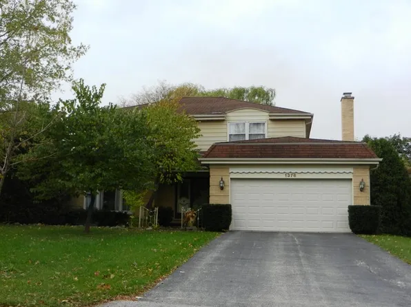 1376 W Hampton Pl, Palatine, IL 60067