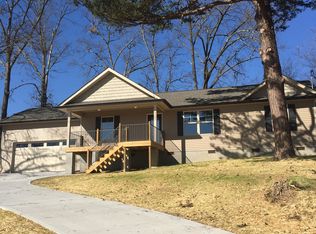 727 Martha Ln, Knoxville, TN 37912