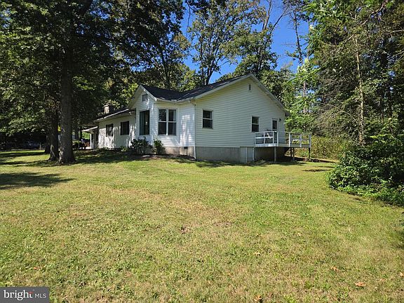 3rd image of 3454 Hill Rd
