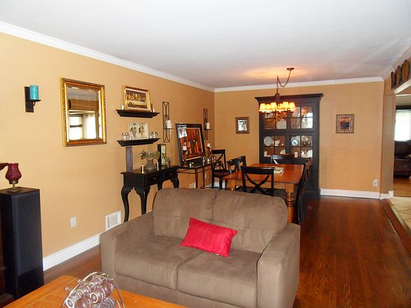 3rd image of 15 Rose Ln