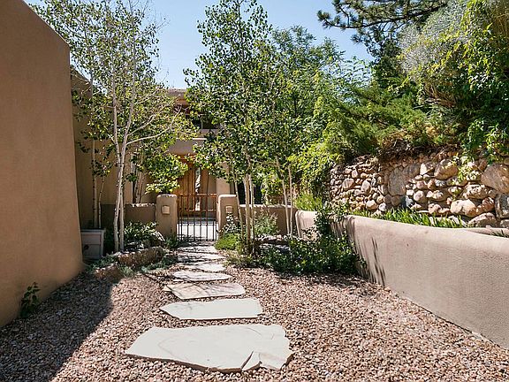 2nd image of 9 White Boulder Road