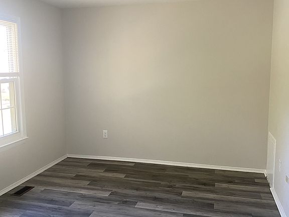 4th image of 1828 Eagle Ct #1