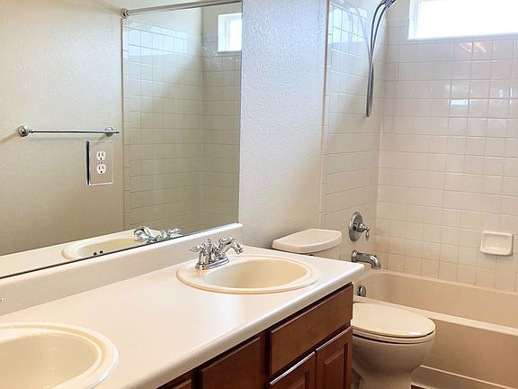 4th image of 4867 Mount Belford Dr