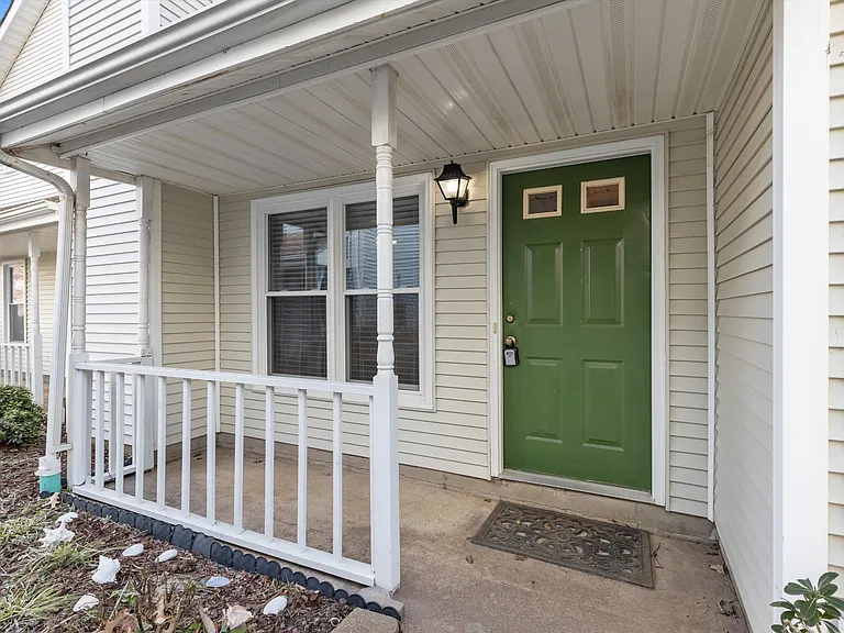527 Pine Tops Ct — Photo 1