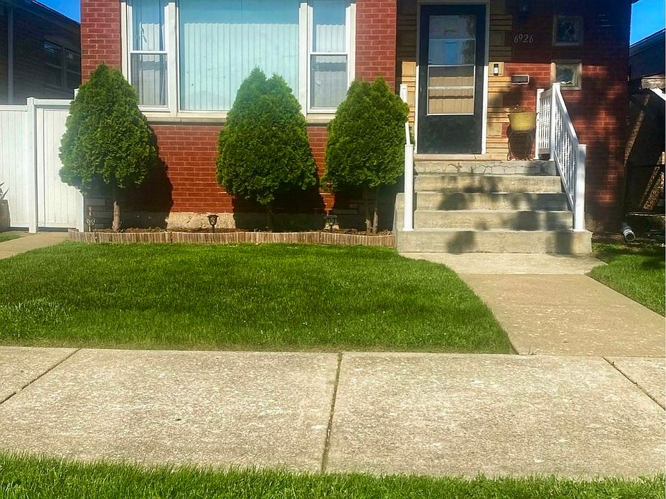 1st image of 6926 S Komensky Ave