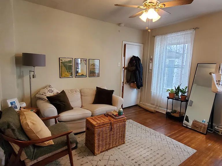 1904 Pine St #2R — Photo 8