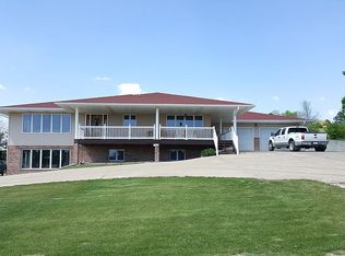 904 Windmill Rd, Neligh, NE 68756