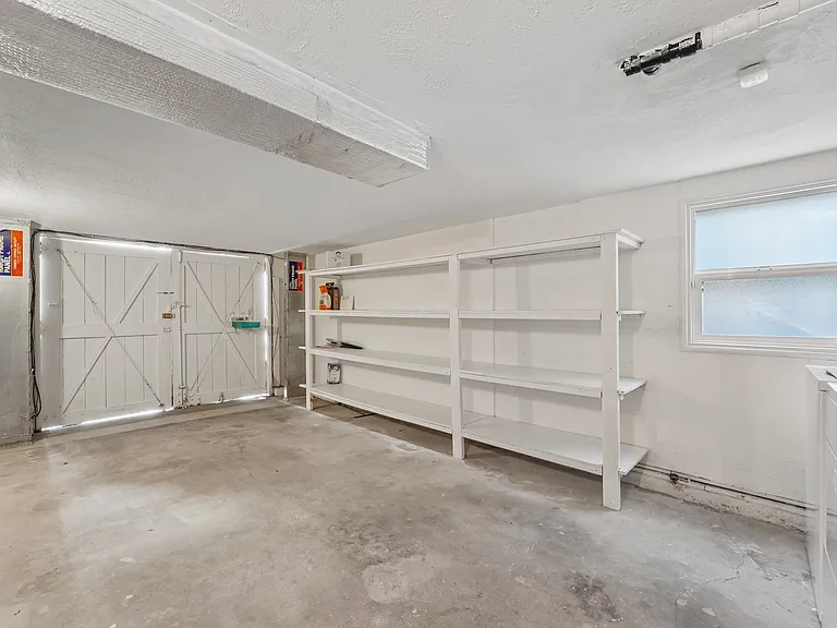 543 Liberty St — Photo 42